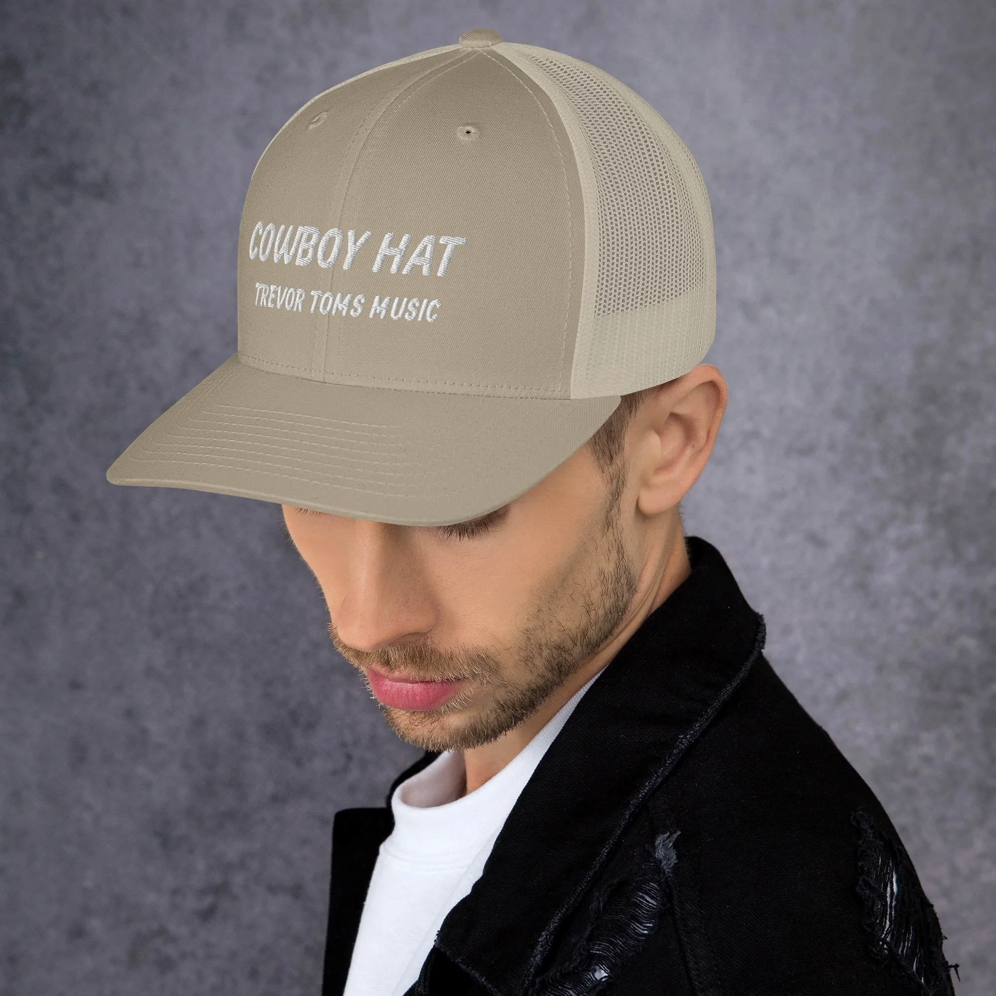 retro-trucker-hat-khaki-left-63116e38a55b6.jpg