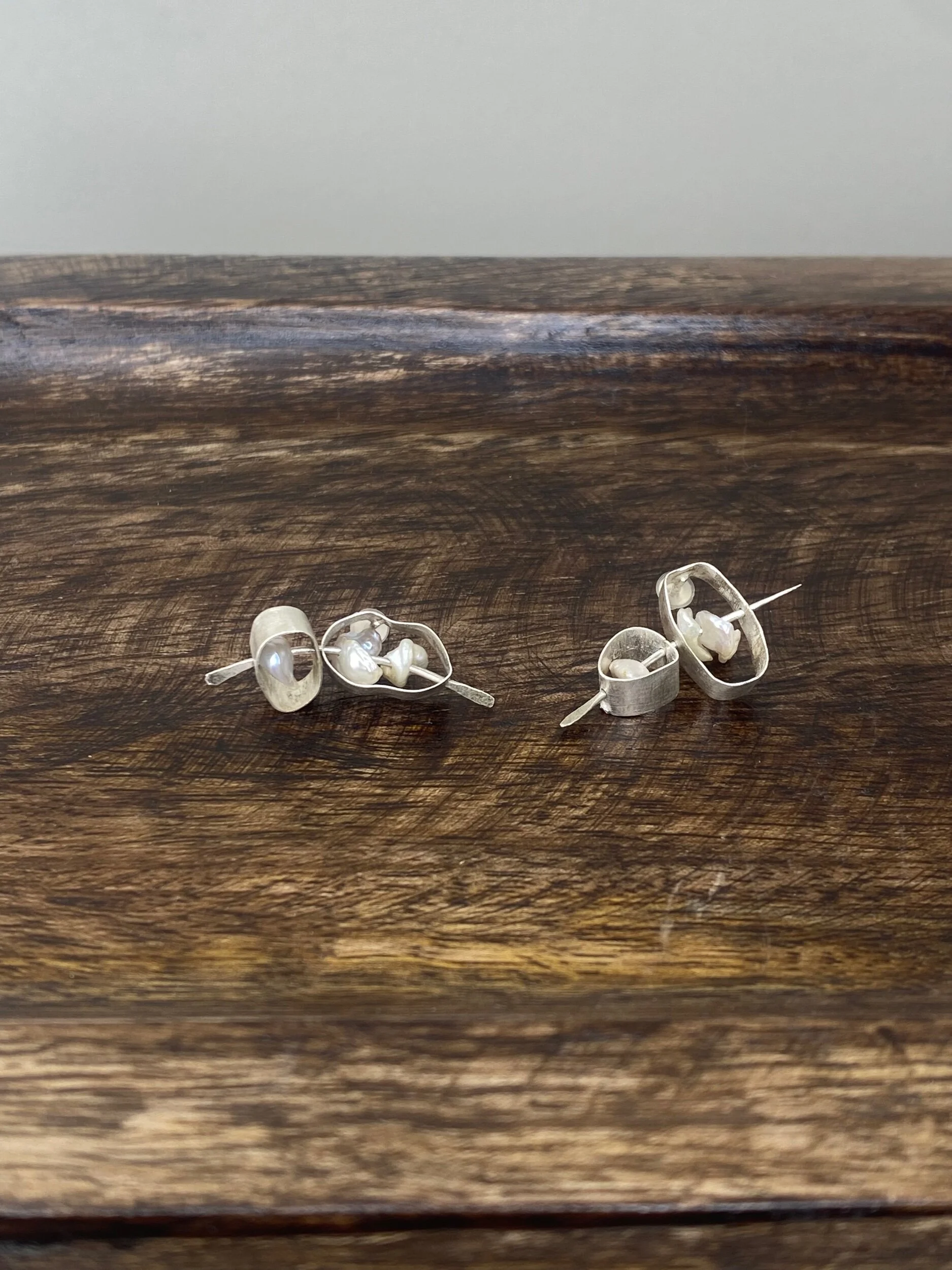 2D5728E1-7D86-4866-85A0-7334DADC84E3