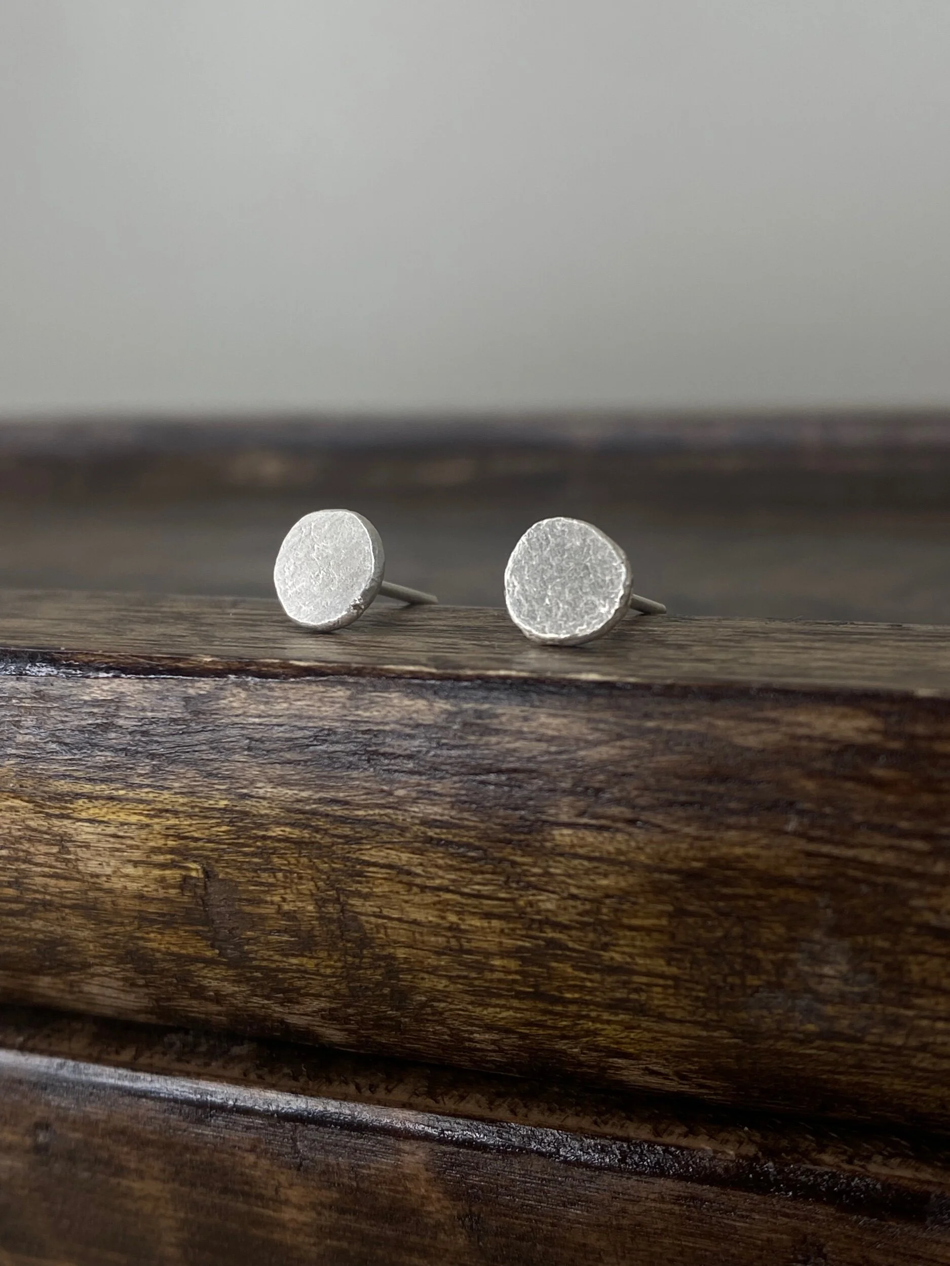 71480581-1EC3-47D9-86A4-85B0E3FEC818