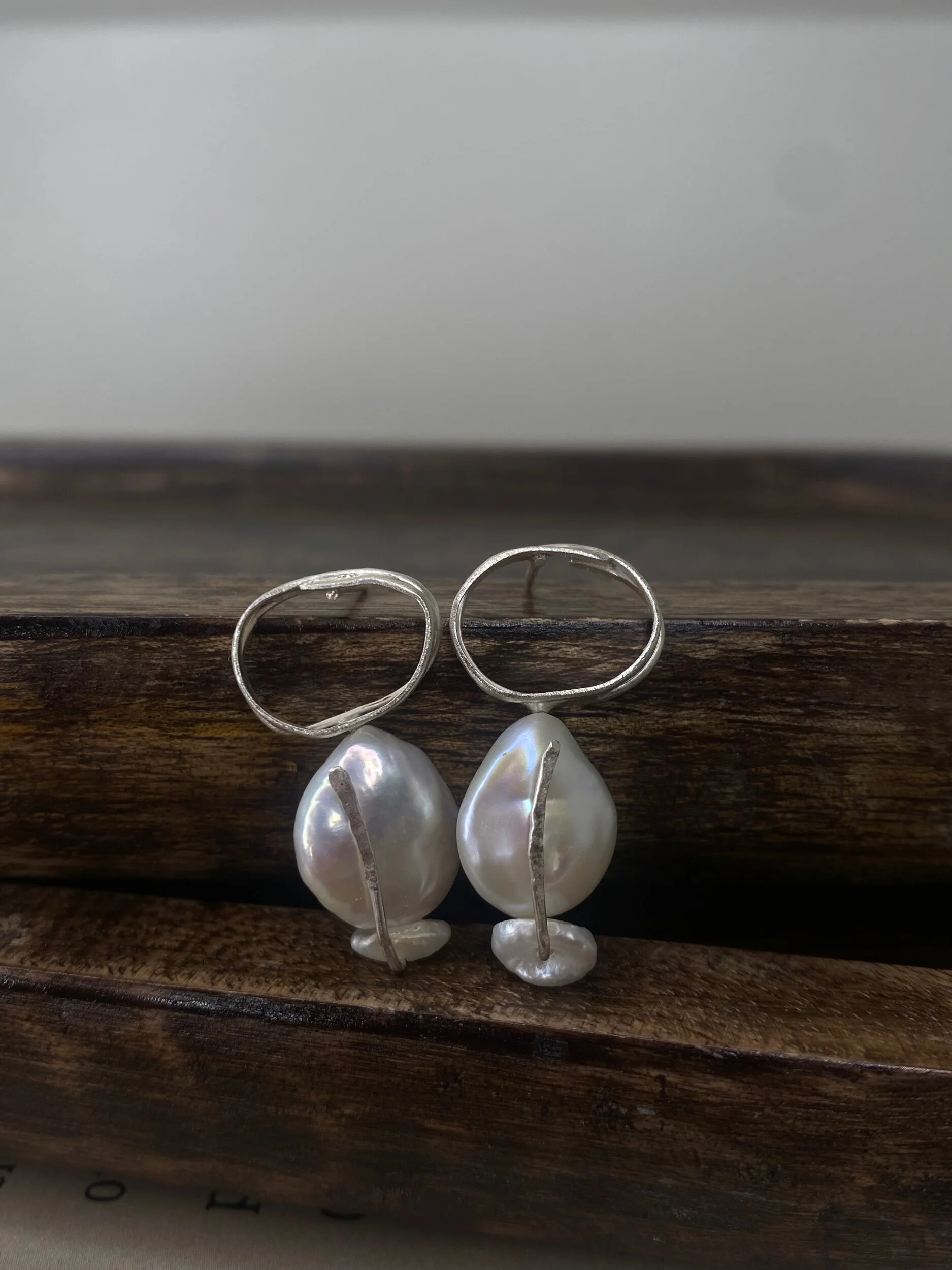 D4903424-077D-4E28-B322-F596E5C09289