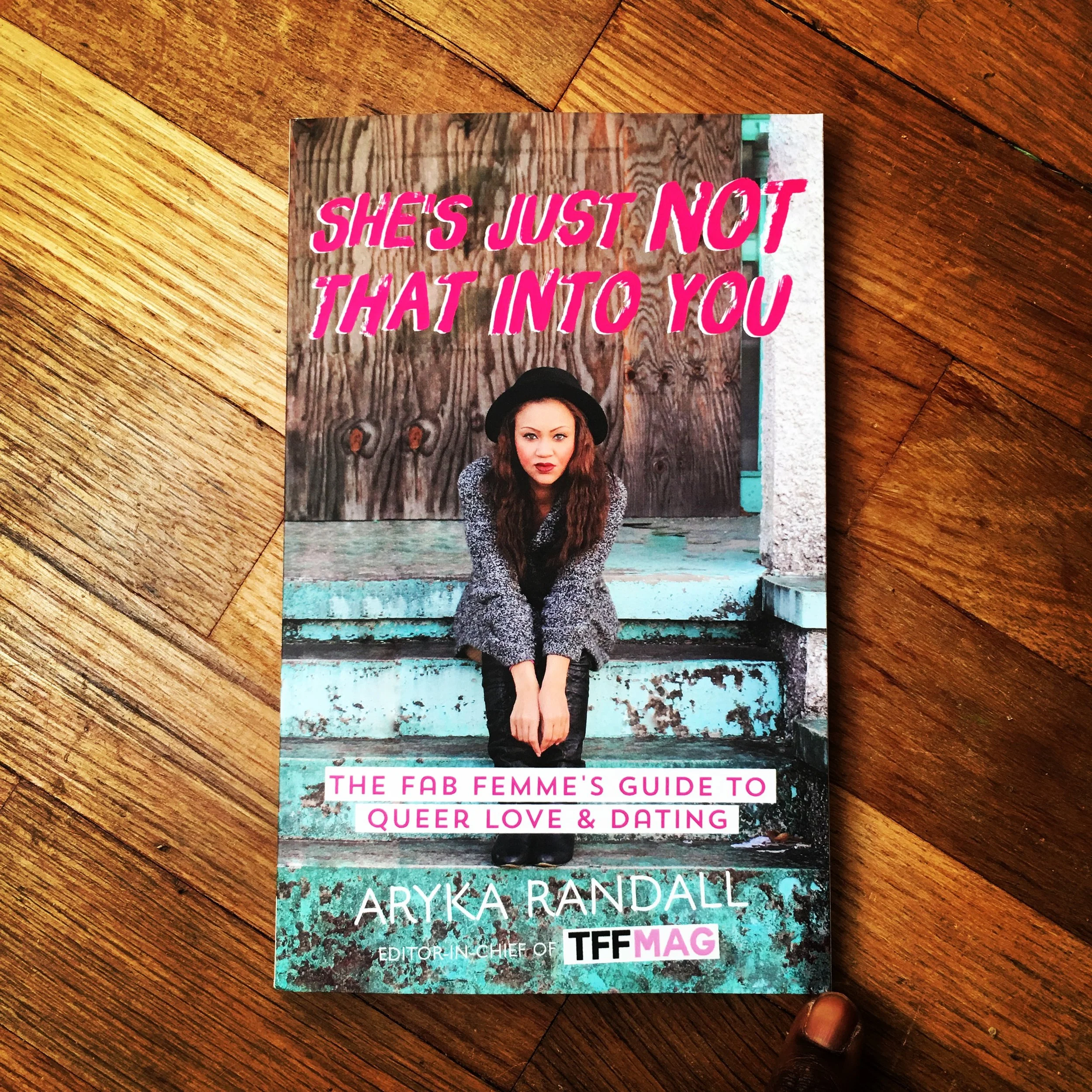 She's Just Not That Into You by Aryka Randall (Book Review)