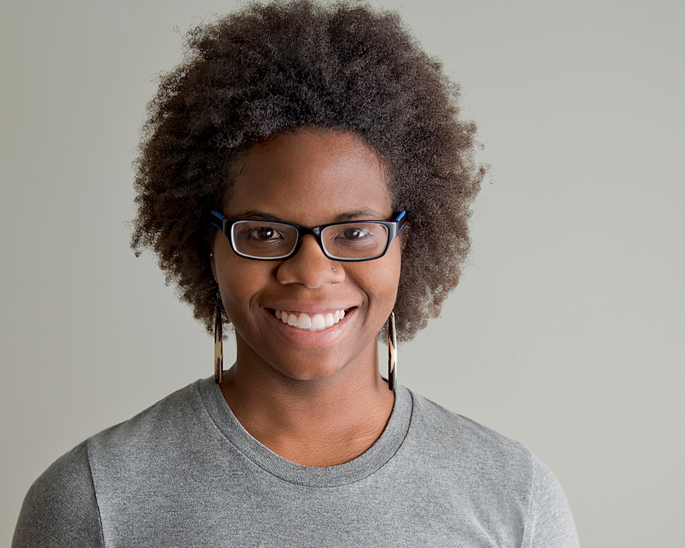 Antoinette Scully Headshot by Sara MacFarlane