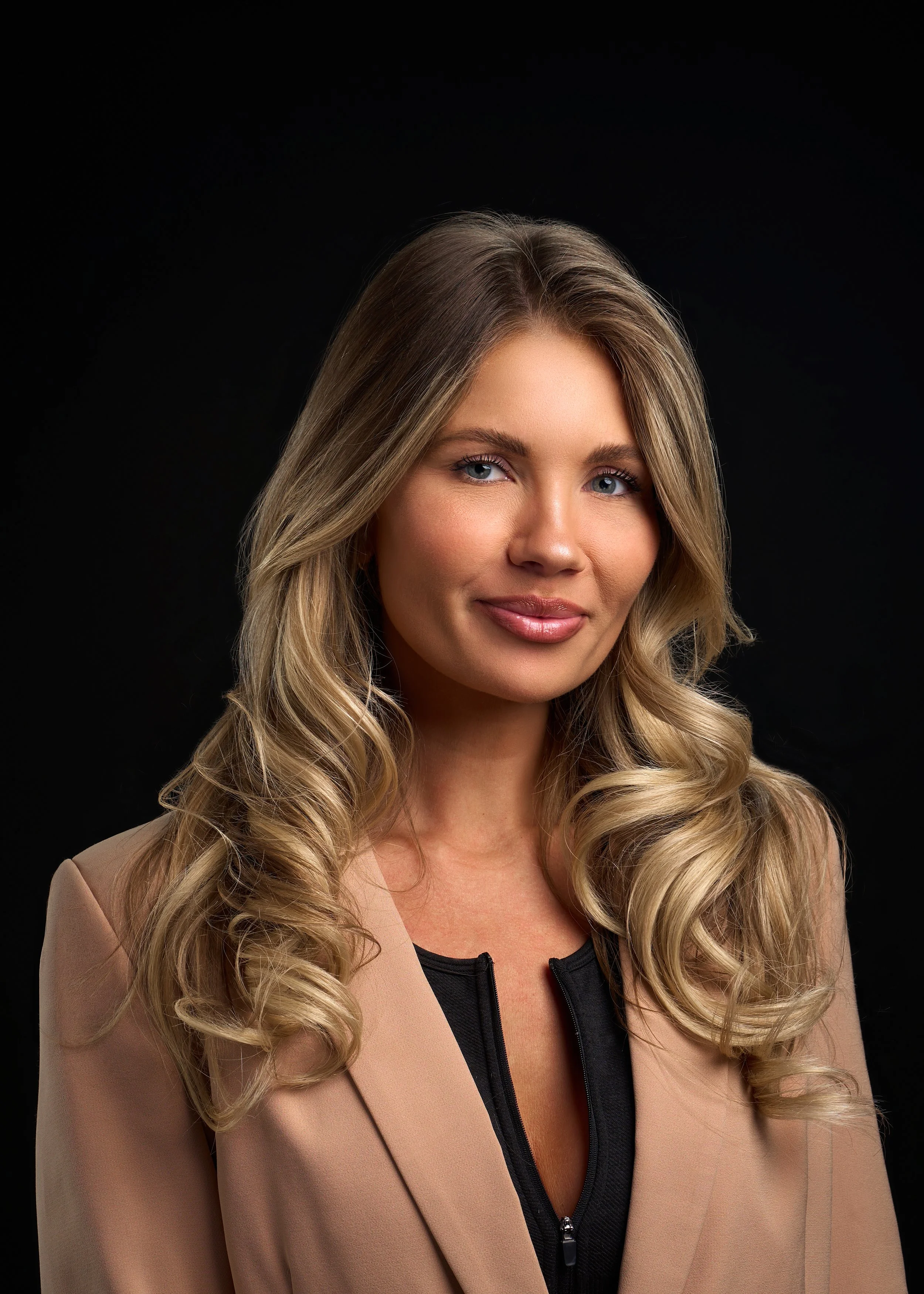 PHOEBE_DAVIS-02_v3.jpg