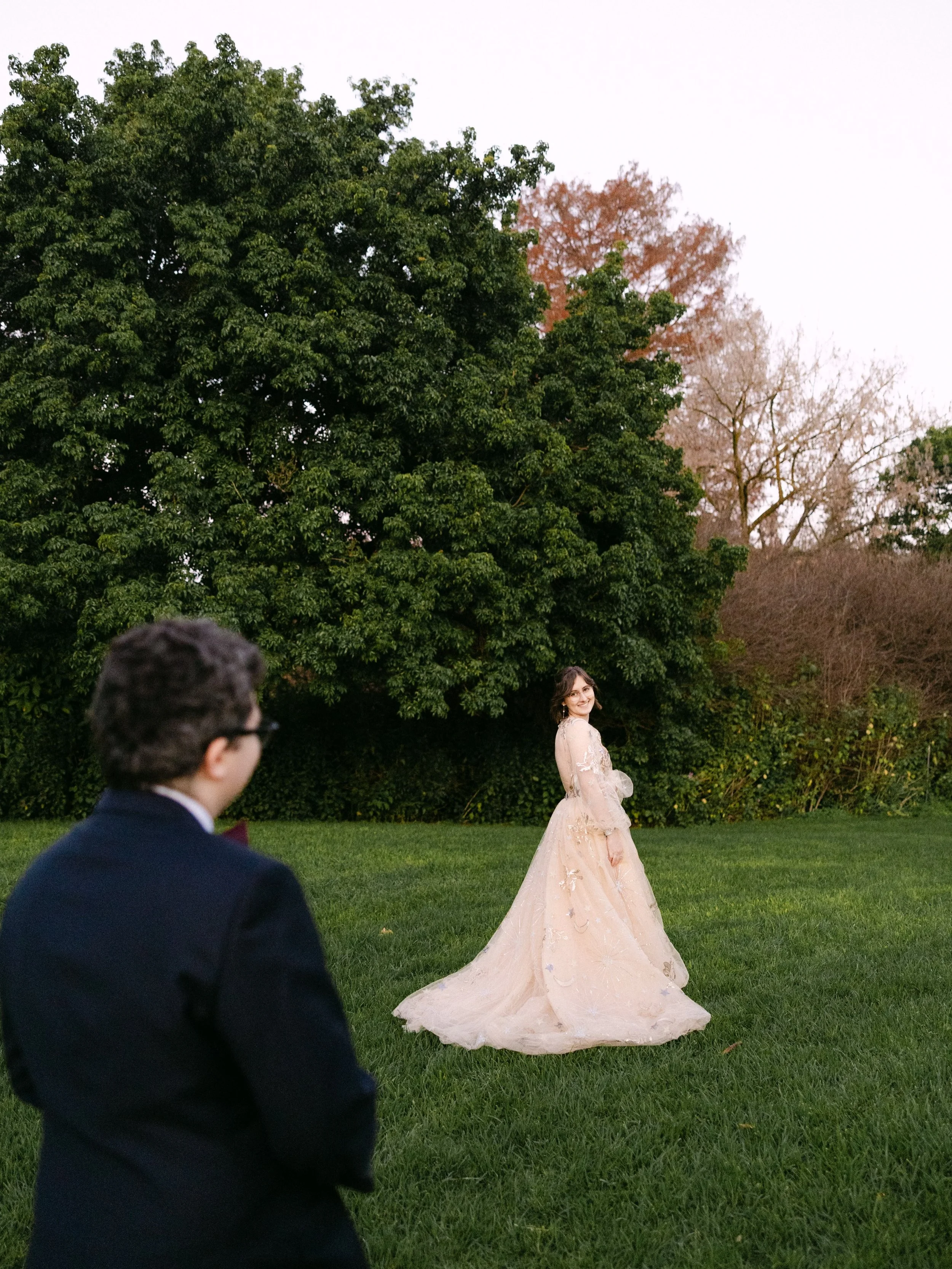 Laz &amp; Annika&rsquo;s beautiful June wedding, soaking up the winter greens 💕