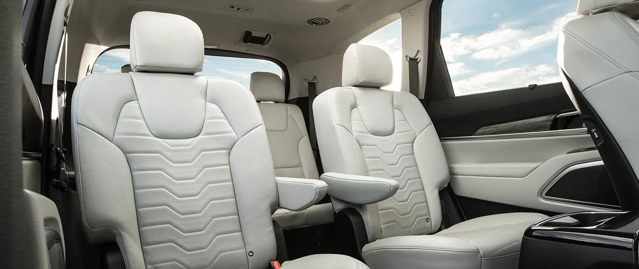 © Kia Telluride Captain’s Chairs