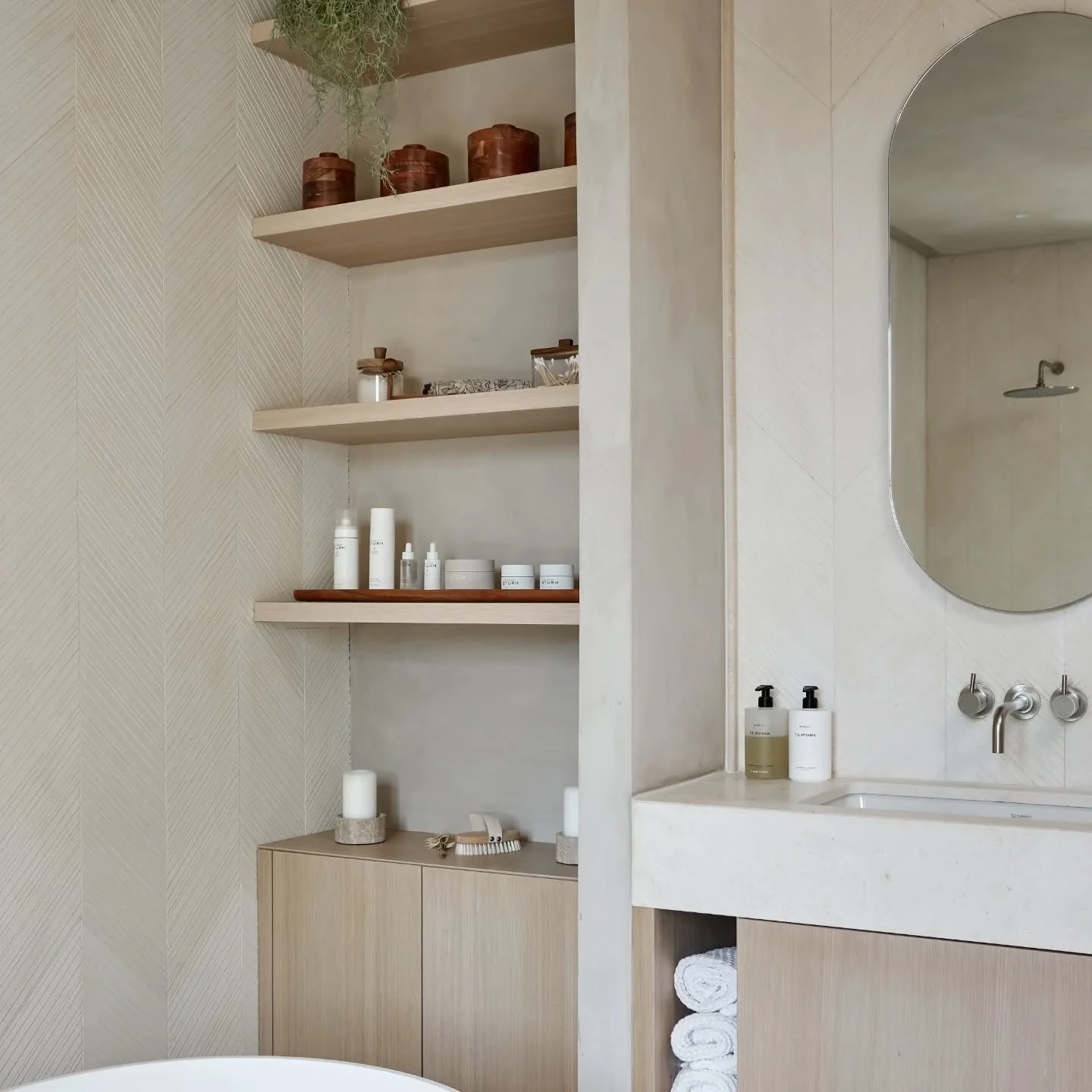 &bull; E N  S U I T E  L U X U R Y &bull;

This beautiful ensuite from our Victoria Villa project remains one of my all-time favourites. A relaxing palette of Crema D'Orcia marble tiles, in a large format on the floor and stunning chevron on the wall