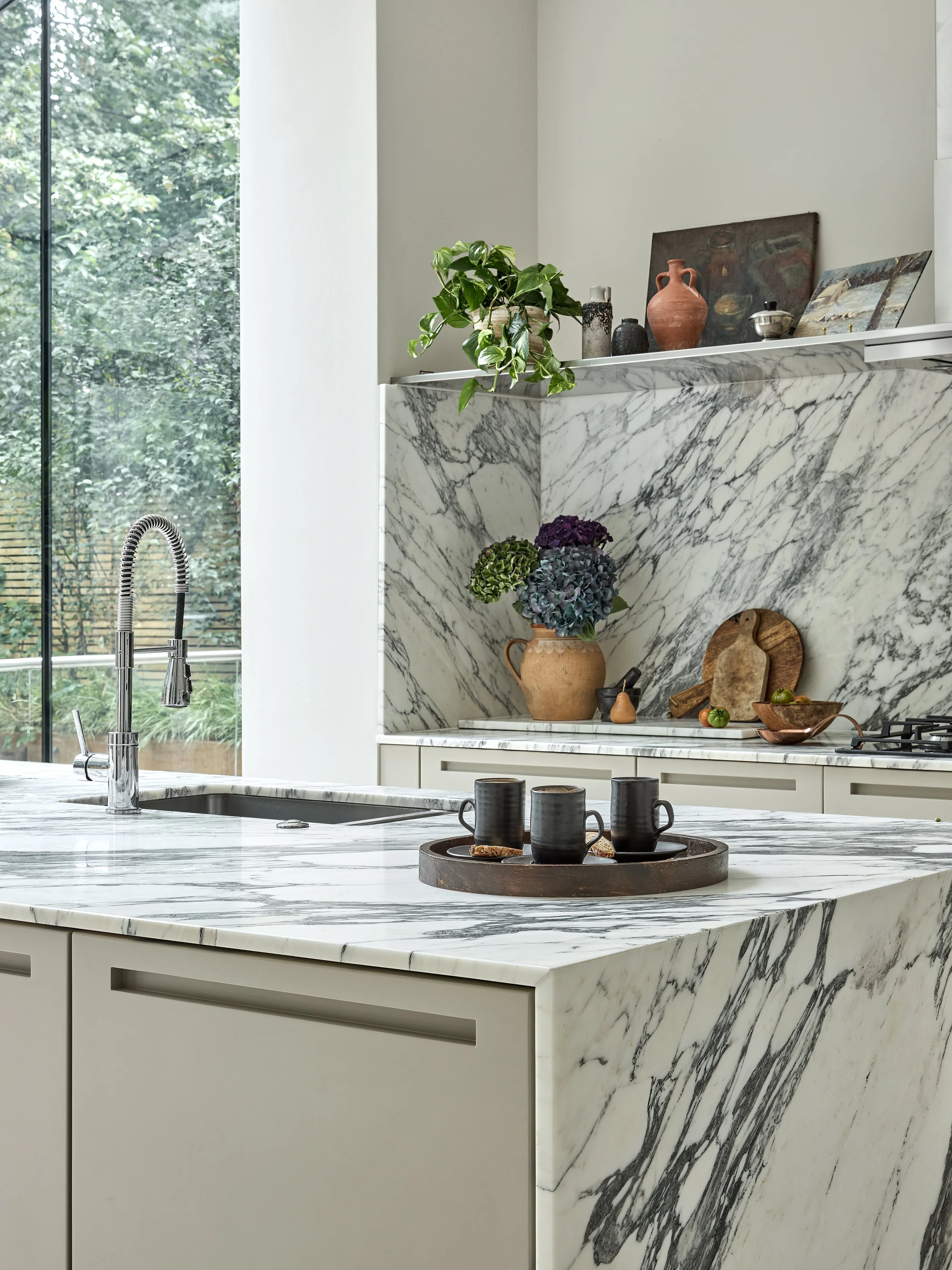 VEVES interior design — A Collector's Home