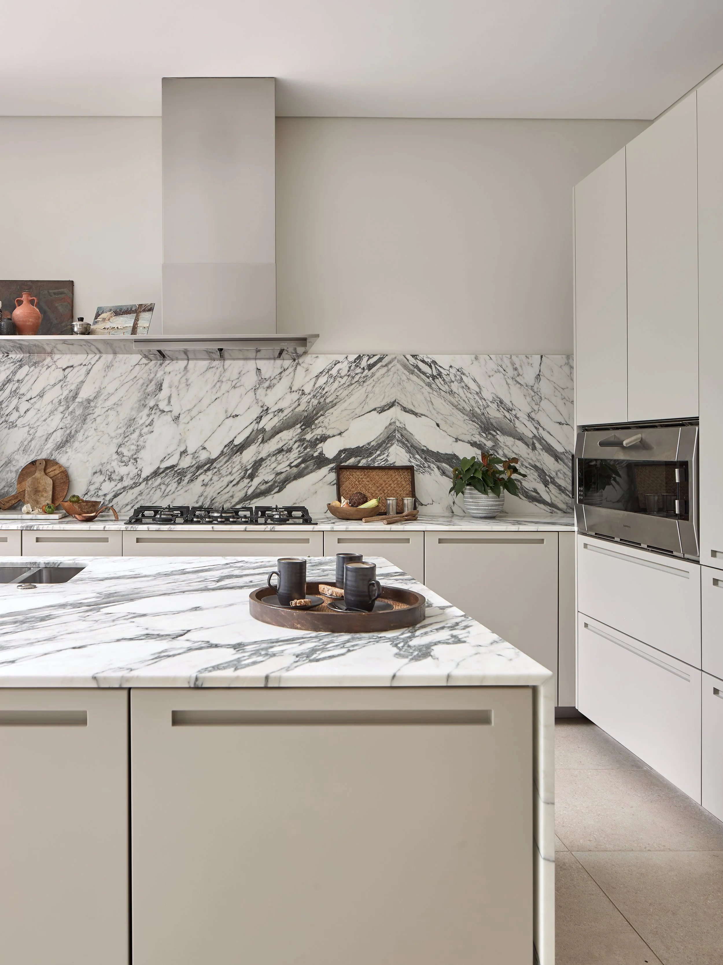 VEVES interior design — A Collector's Home