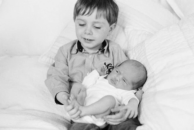 EW190416004227-14 bwcopy.jpg