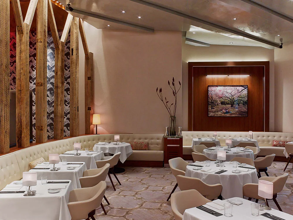 Restaurant dinning room seating