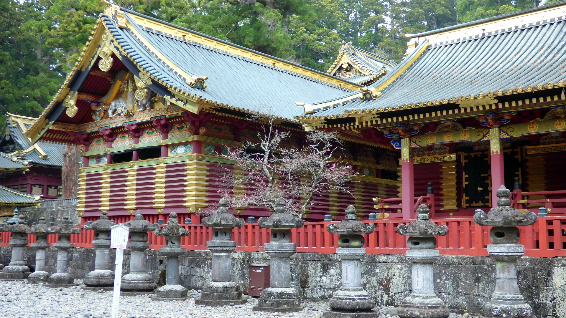 nikko-toshogu.jpg
