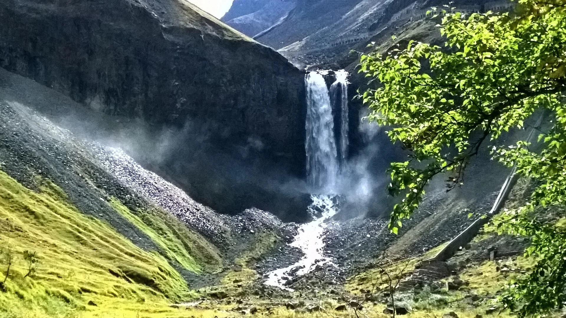 changbai-mountain-falls.jpg