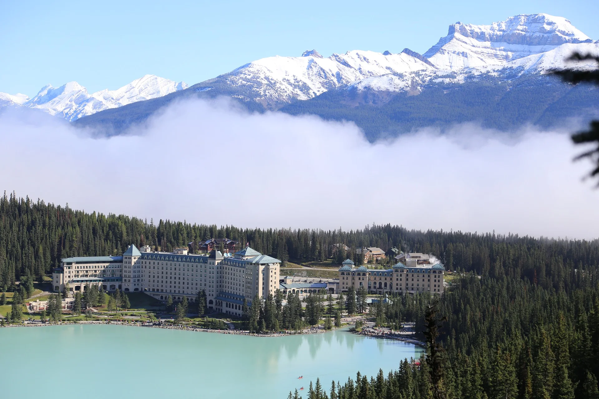 lake-louise.jpg