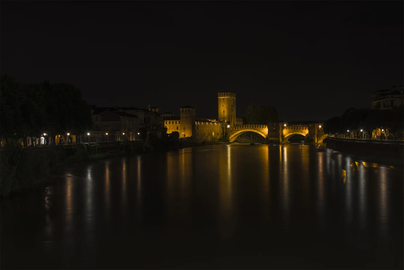 vecchio castello.jpg