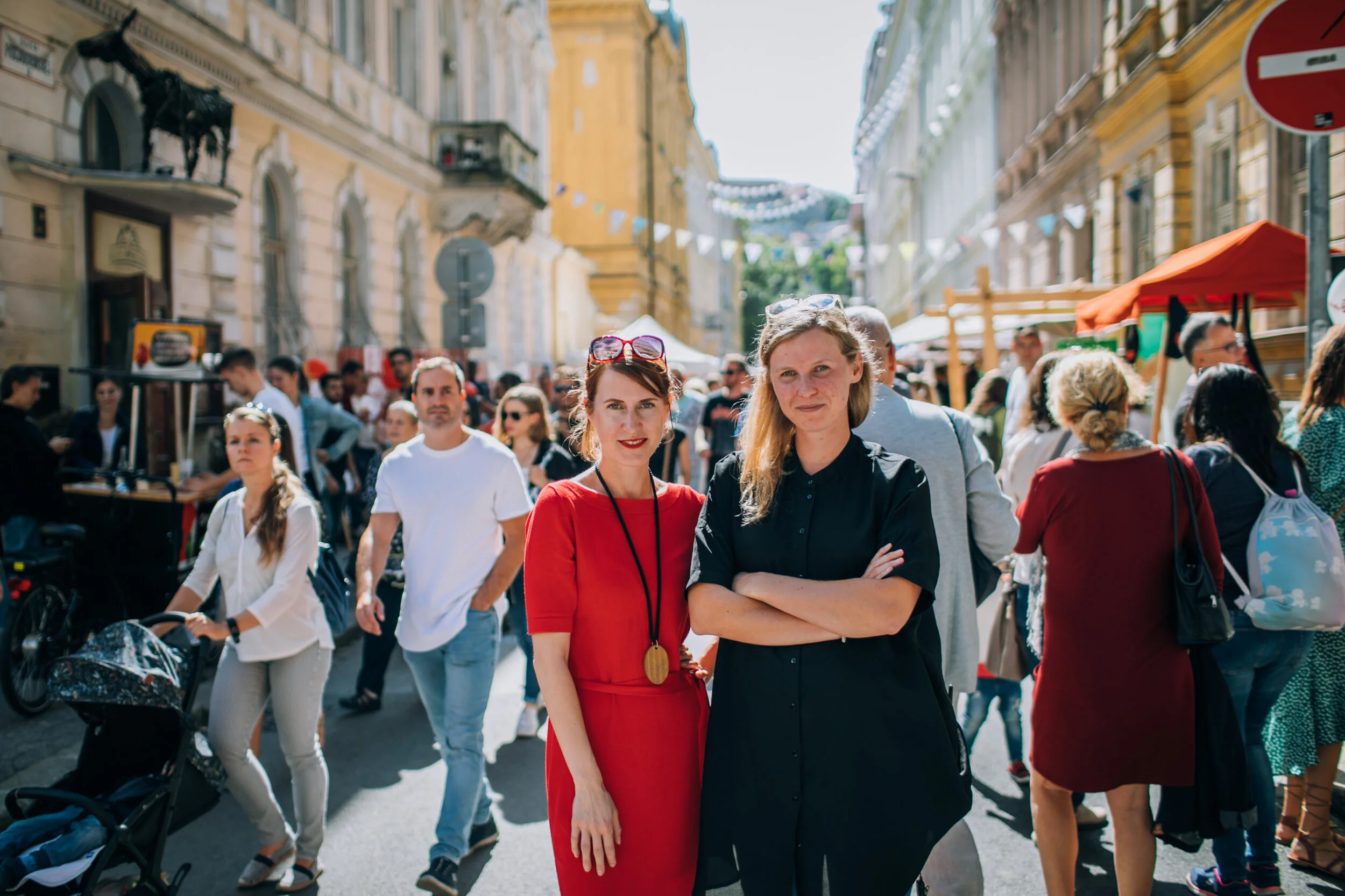 Milota Sidorová and Lívia Gažová (moderators of Zive Mesto FM), photo: Marek Jančúch