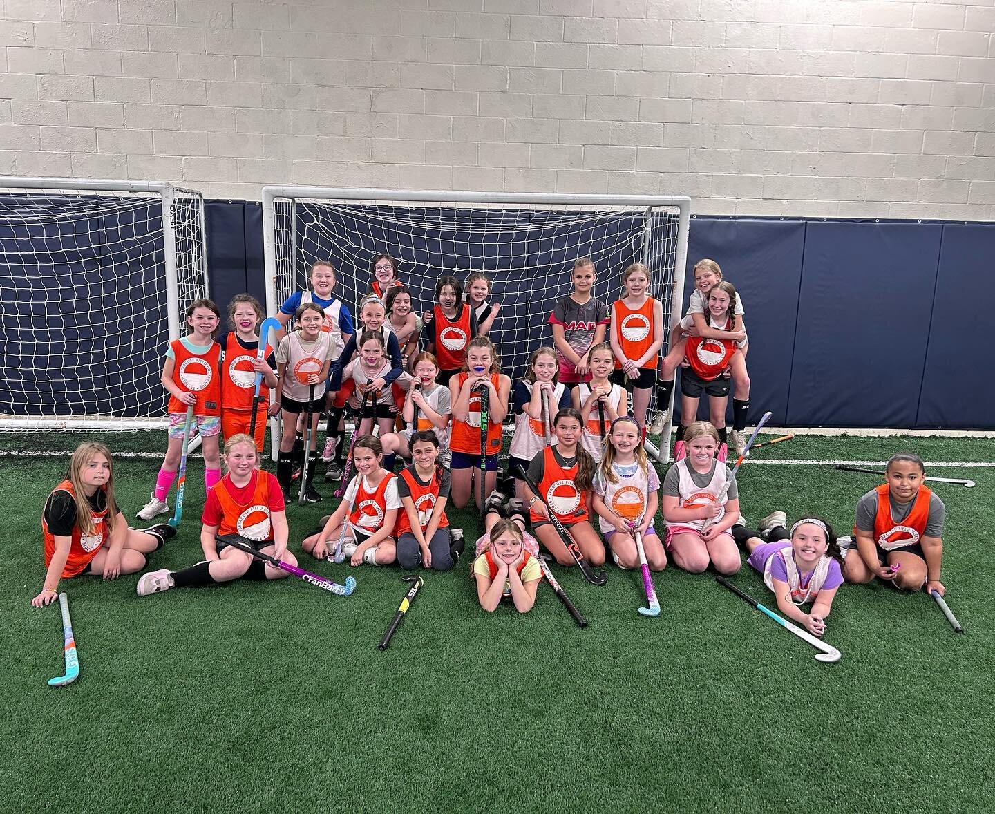 We love field hockey! 🏑🧡🧡

Last day with our youth group! We saw lots of growth with each player!! Looking forward to the next session 🧡