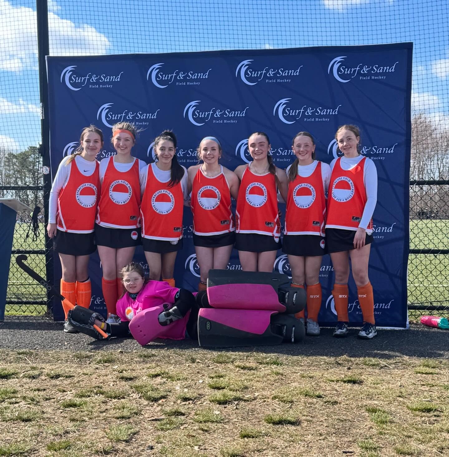Great way to start off our tournament season @surfandsandfhc Spring Bash!! 🧡🤍
 
Congrats to U16 for winning their pool 🥇with 3 wins and 1 tie!! 🏑🧡💪🏼

U19 end up 3rd 🥉in their pool. They ended their day with two solid wins!! 

Next stop Delawa