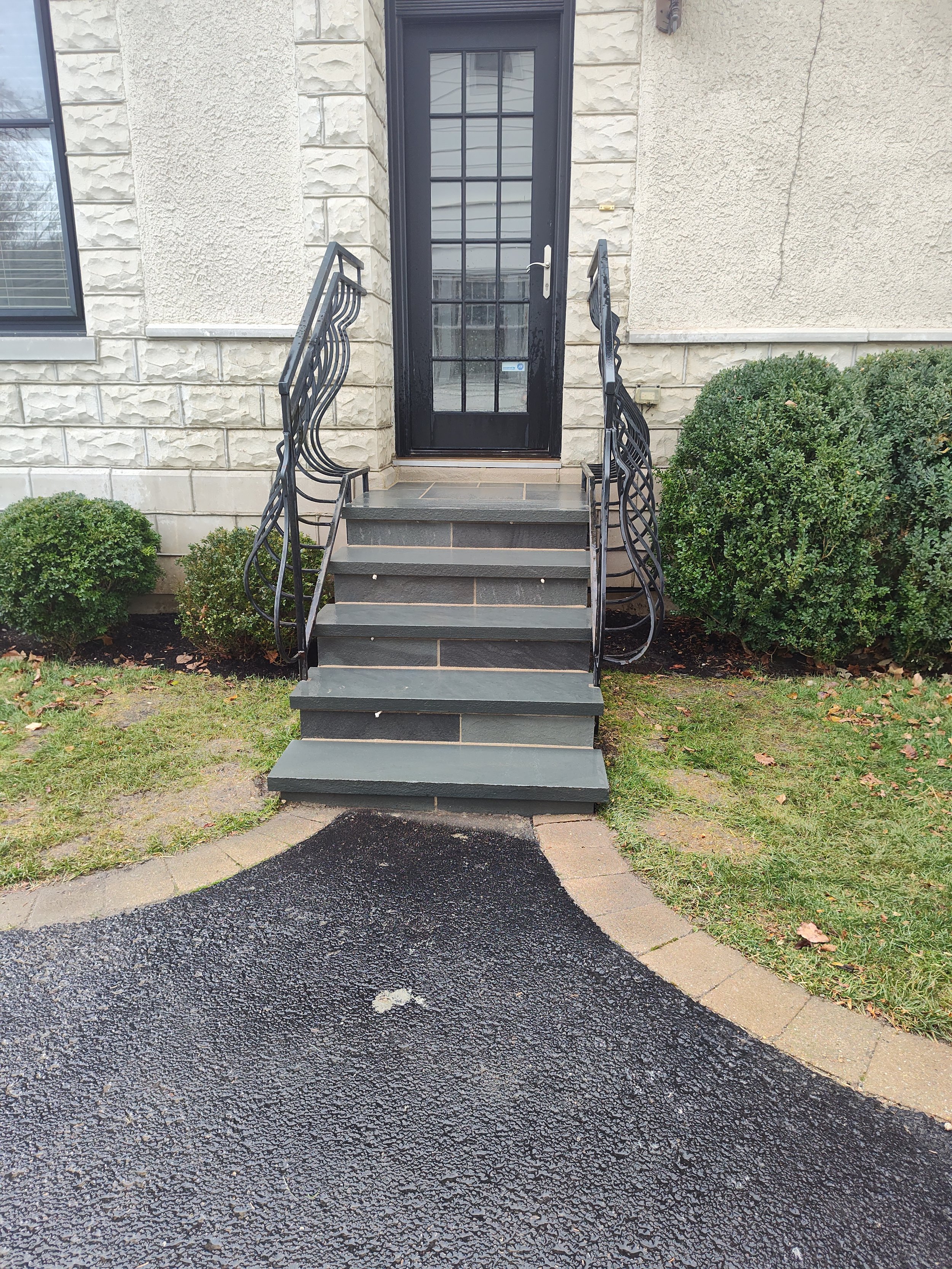 masonary lake forest IL, bluestone steps, bluestone landing in mortar.jpg