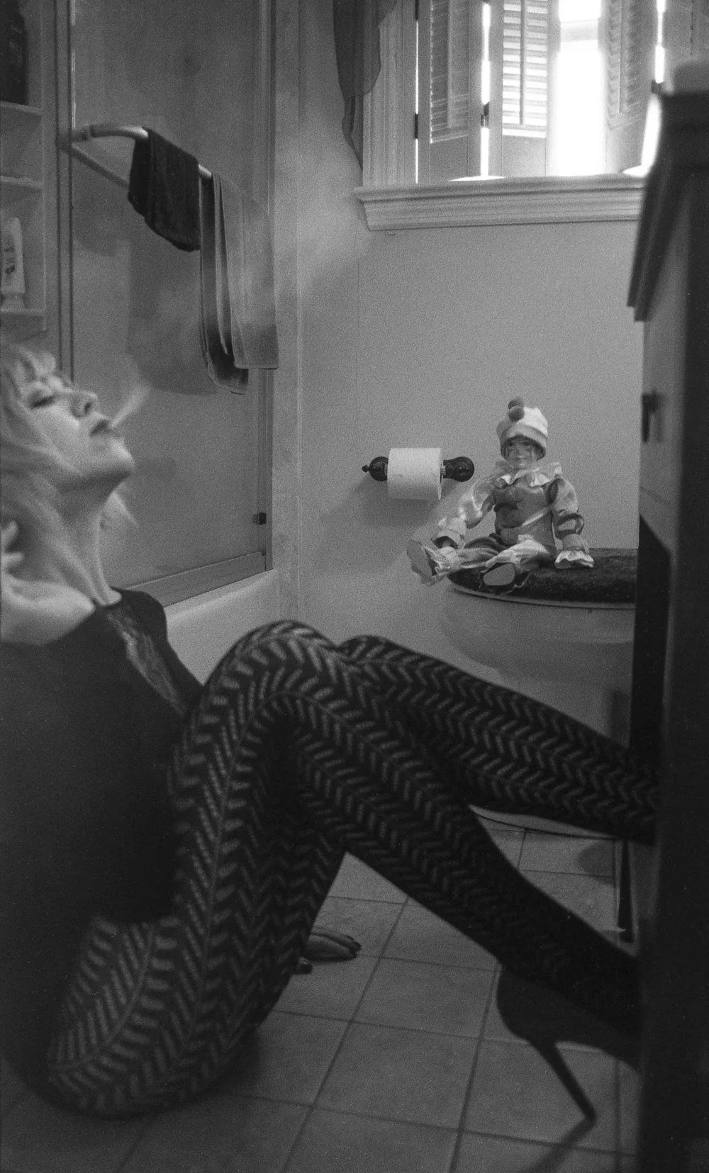 Smokin' in te Girls Room..