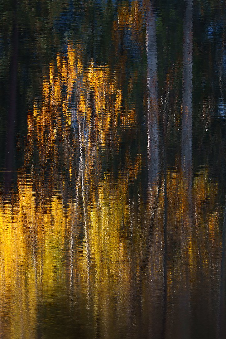 FallColorsWaterReflection.jpg