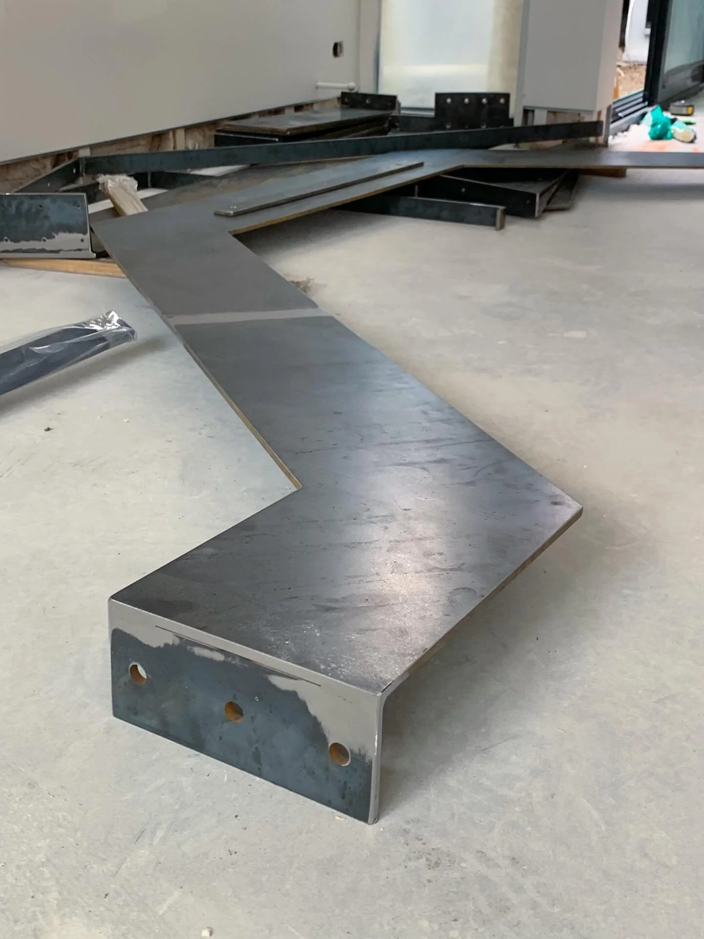 Excited to see the stair going in at Amess - thanks guys @metalartanddesign @mbdc_construction #carltonnorth #princeshill #rathdownevillage #buro #b&uuml;roarchitektur #steelstairs #stairdesign