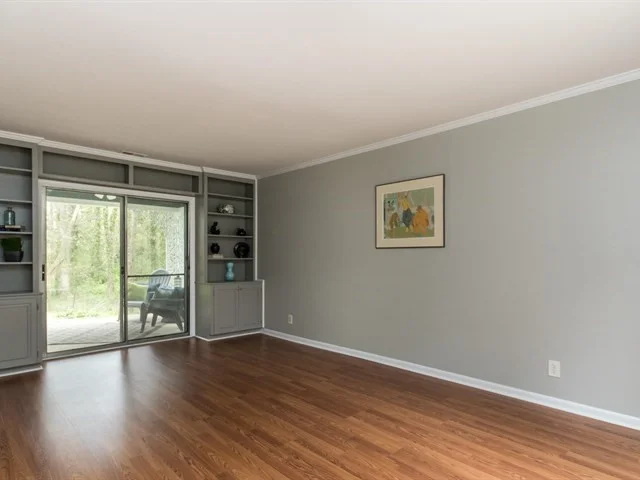 006_ Family Room.jpg