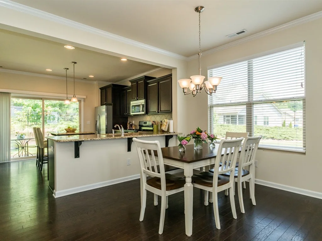 007_Kitchen & Dining.jpg
