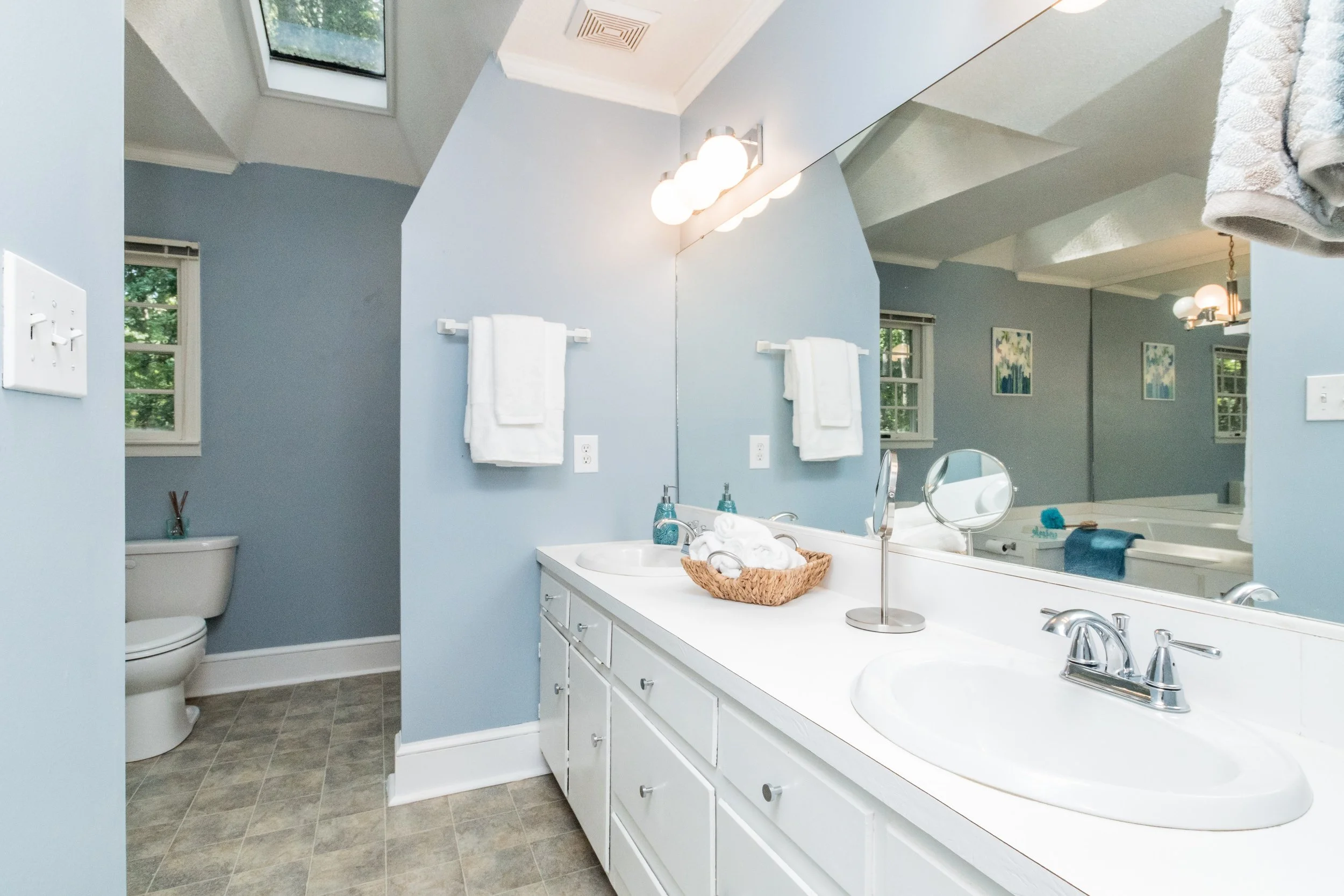 017_Master Bathroom .jpg