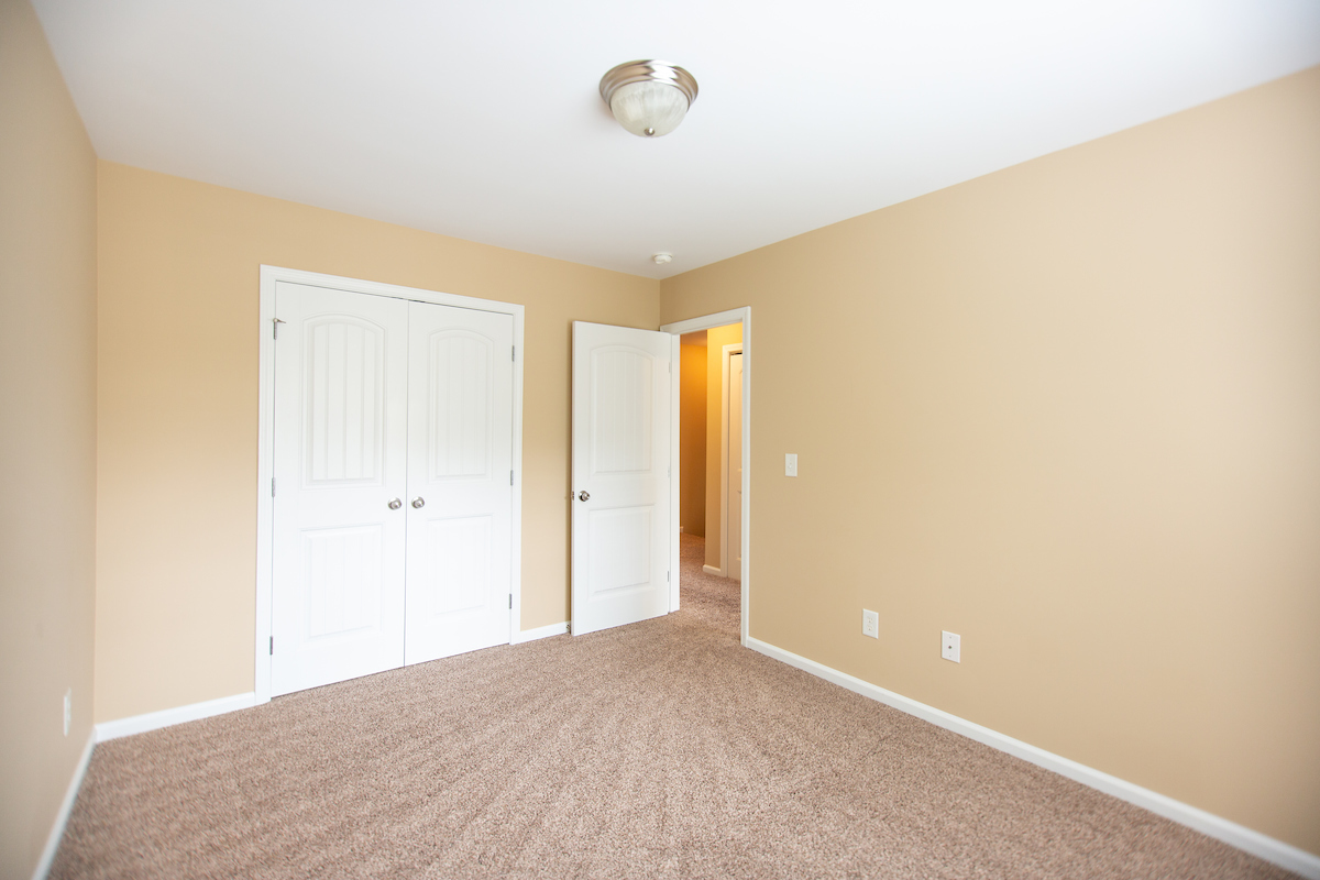 160 Pineland Cr28.jpg