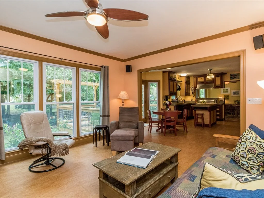 013_ Family Room.jpg