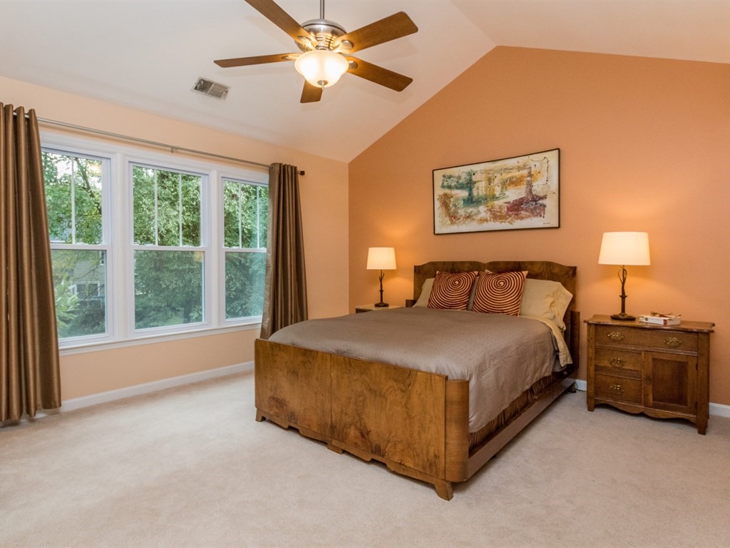 015_ Master Bedroom.jpg