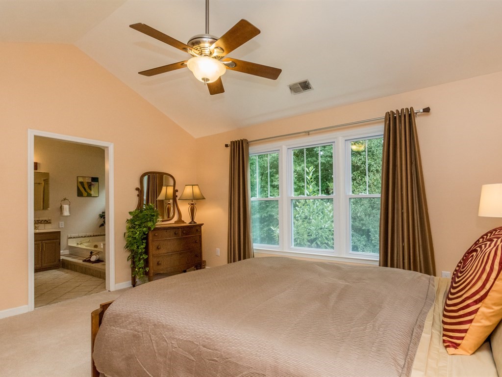 017_Master Bedroom .jpg