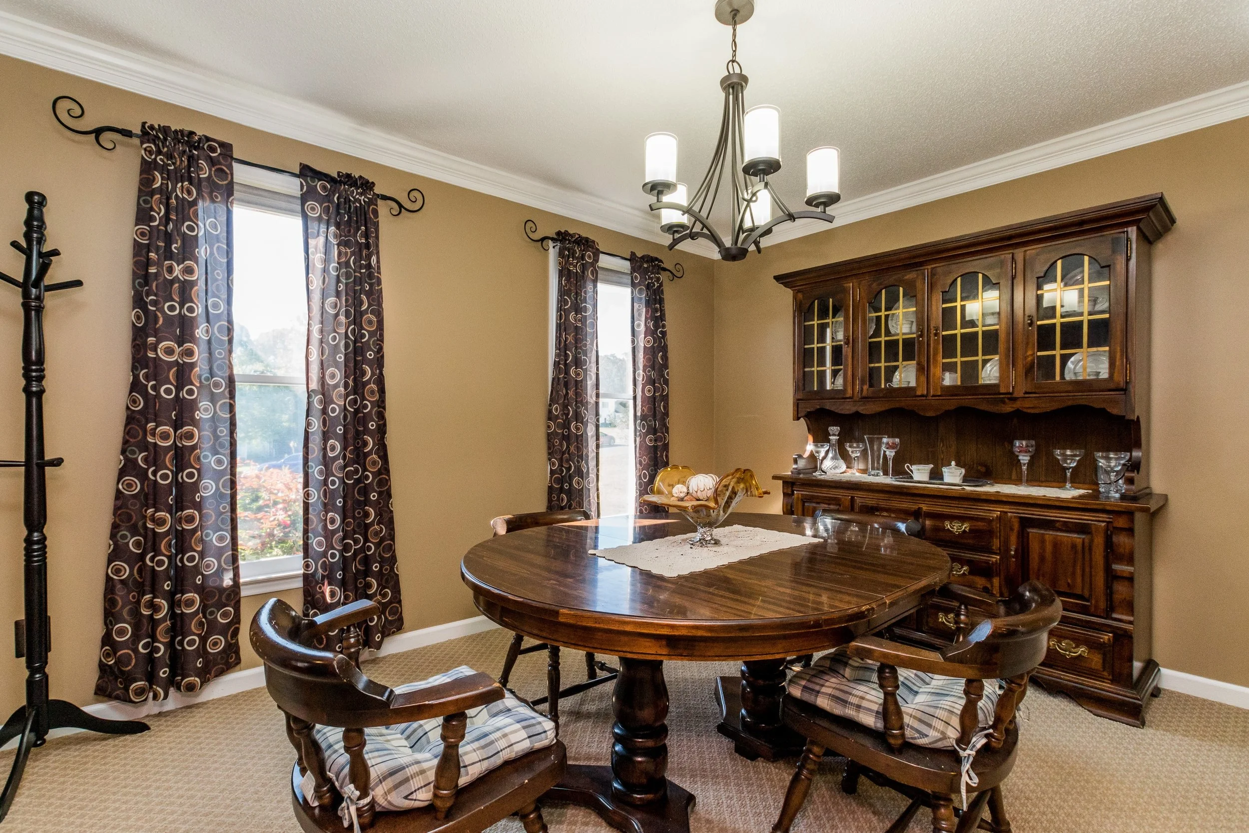 004_Dining Room .jpg