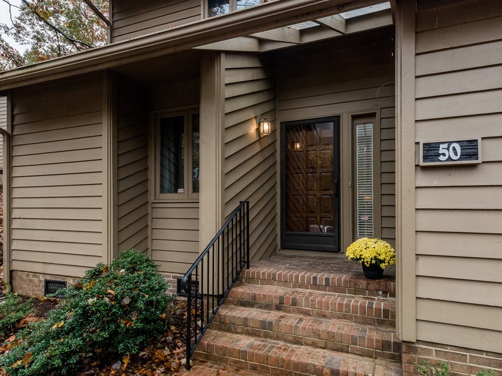 002_Covered Front Porch.jpg