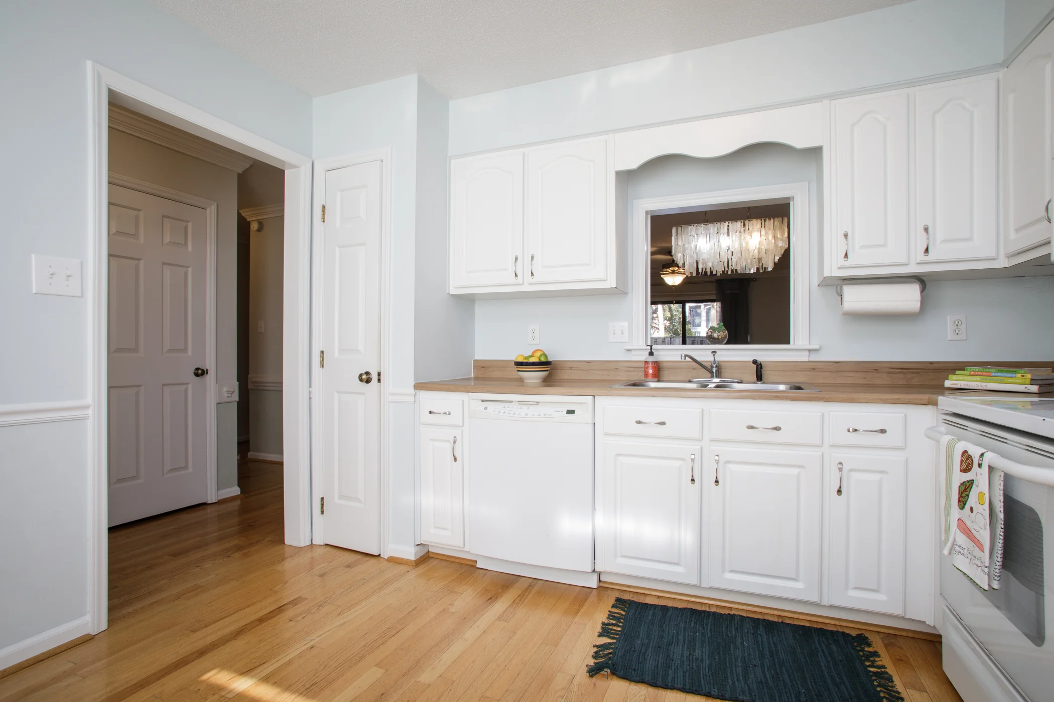 181204_AB_1545Woodcroft_0061_mls.jpg