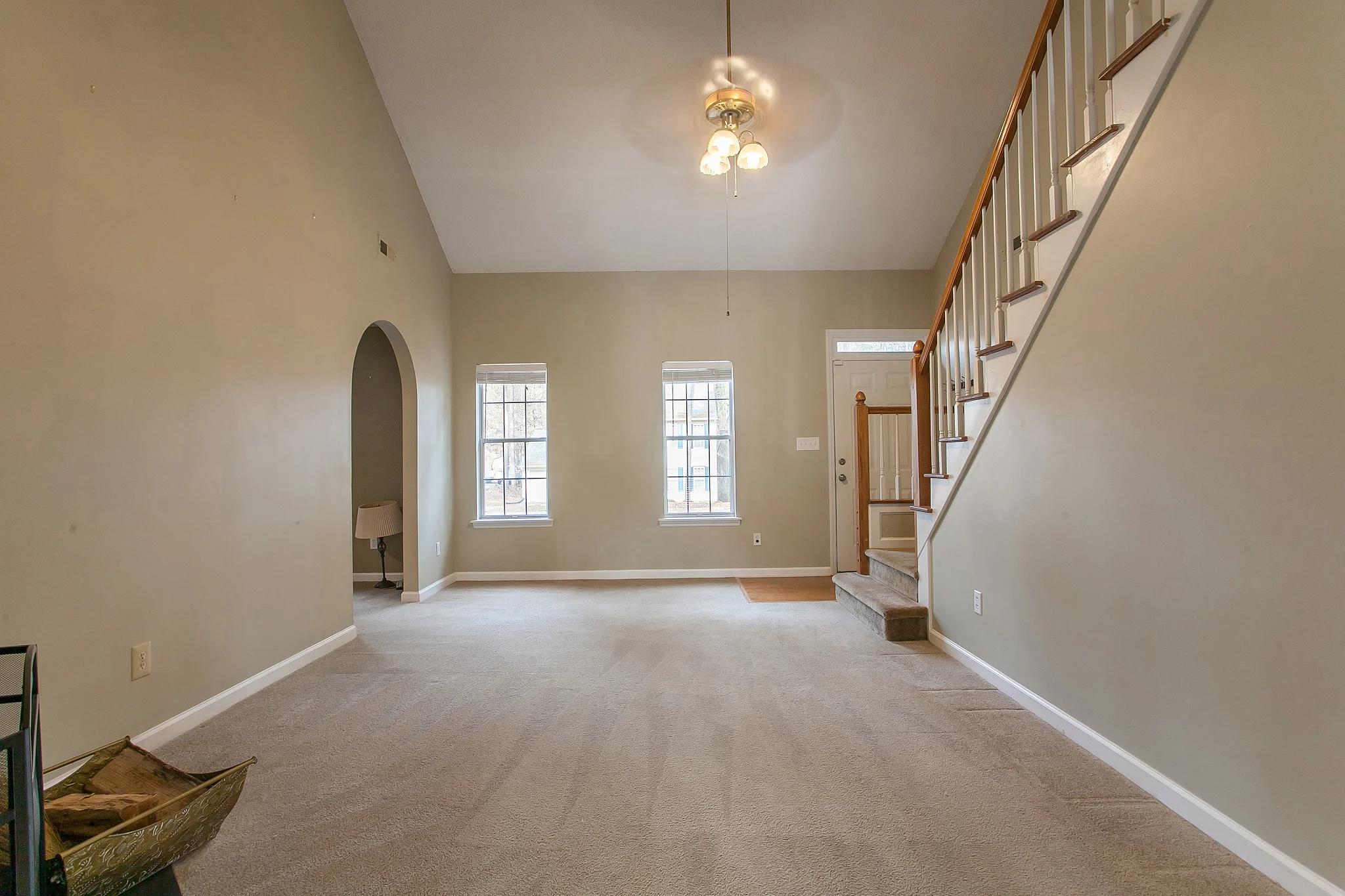 Living Room to Front.jpg