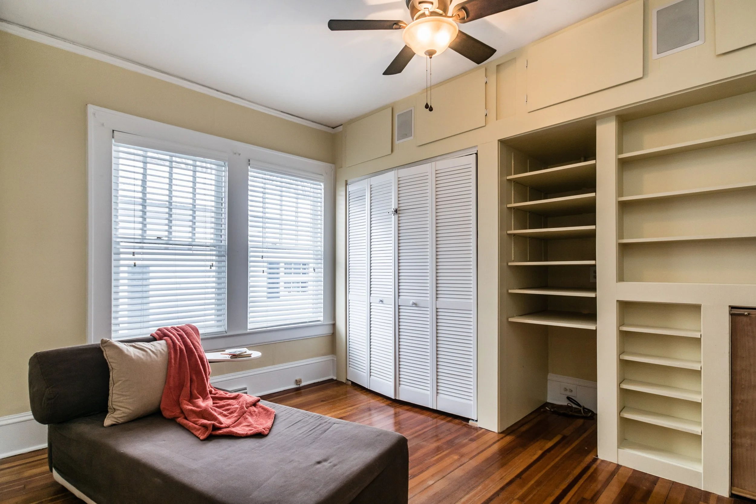 017_OfficeBedroom.jpg