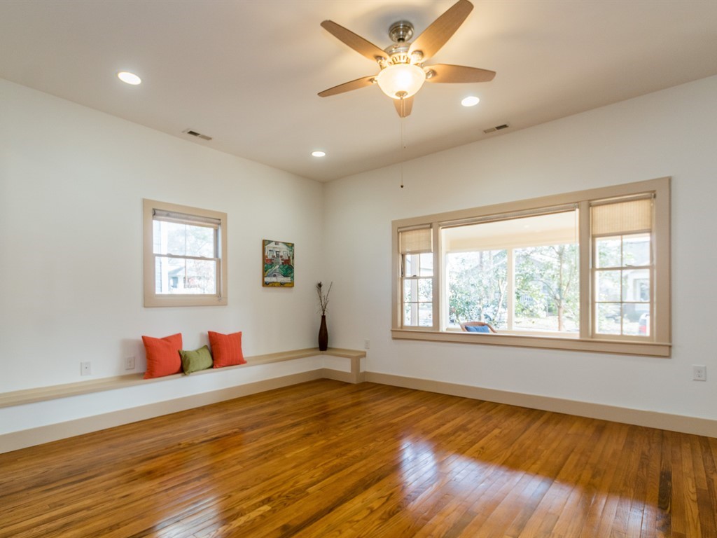 006_Family Room .jpg