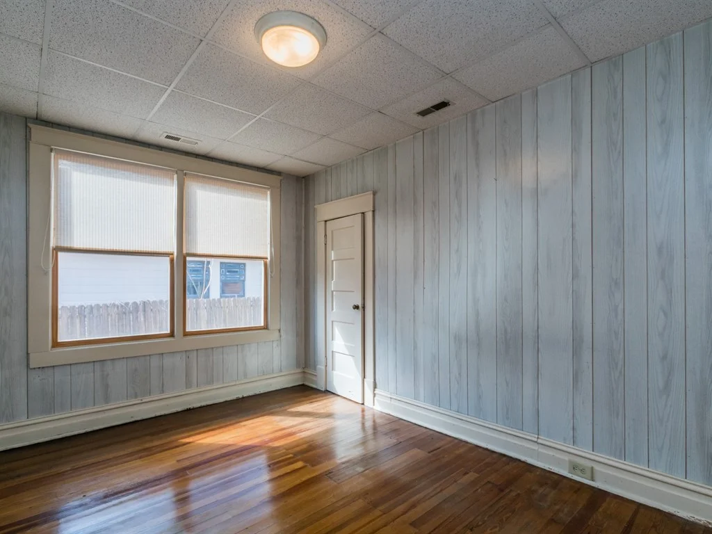 019_ Third Bedroom.jpg