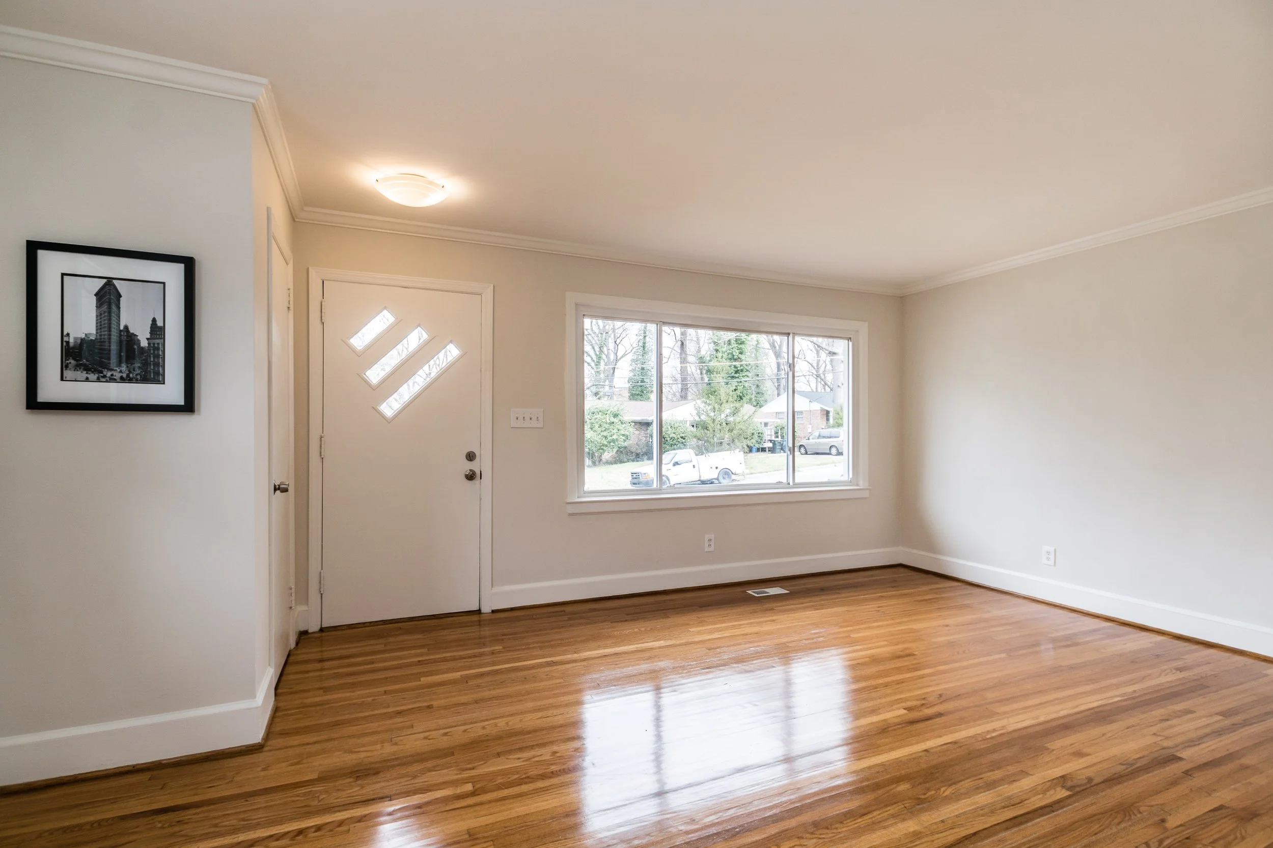 003_Family Room.jpg