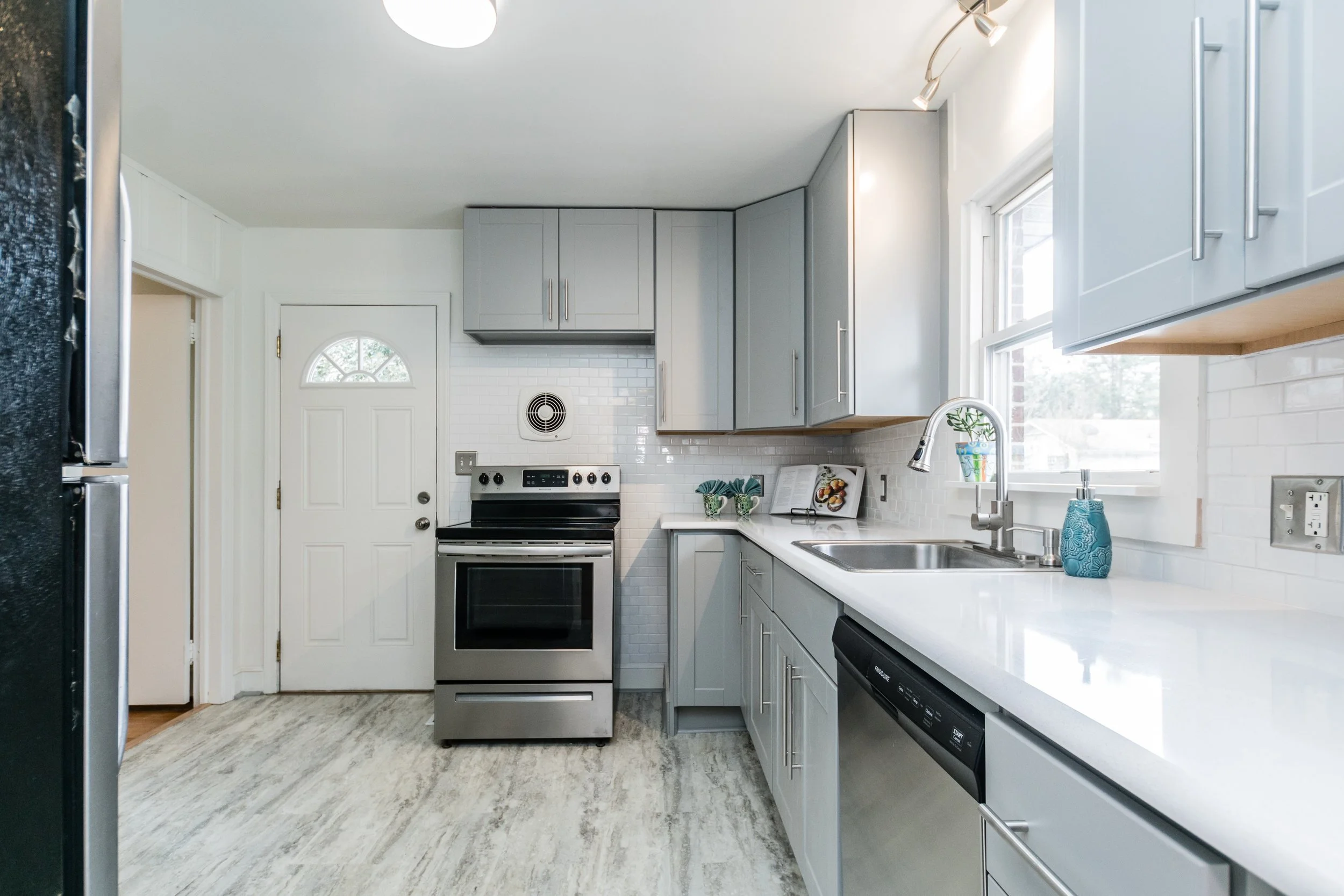 006_Kitchen.jpg