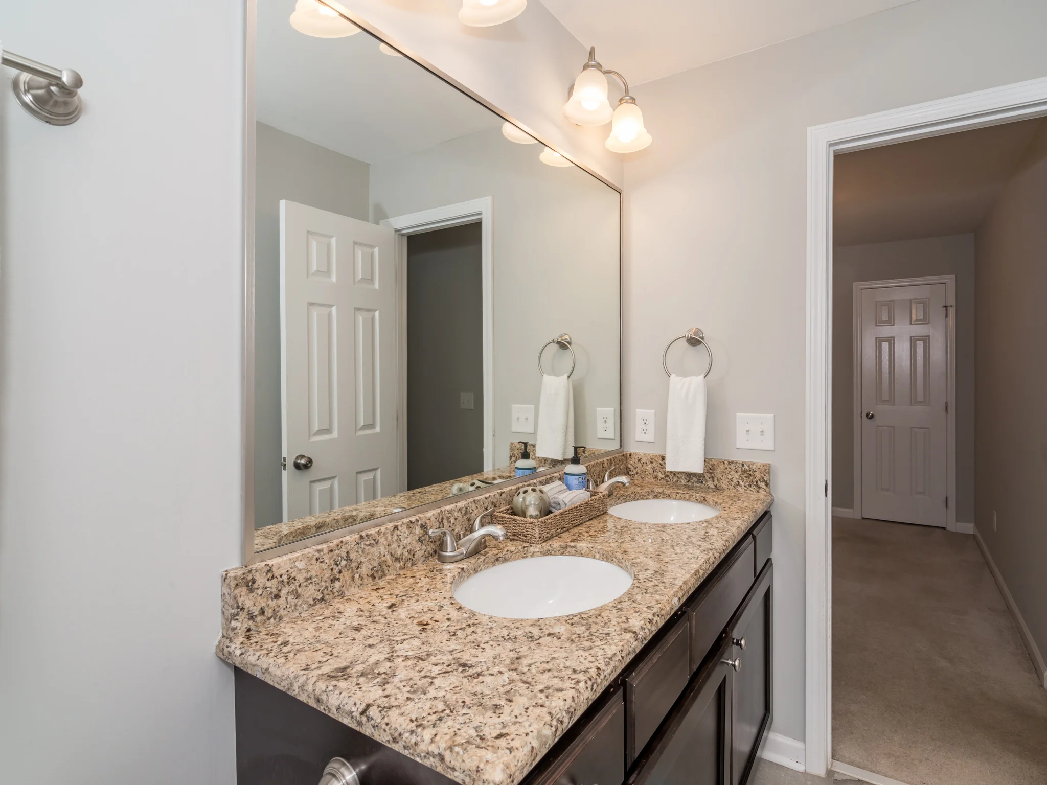504 Calvert Ct.-20.jpg