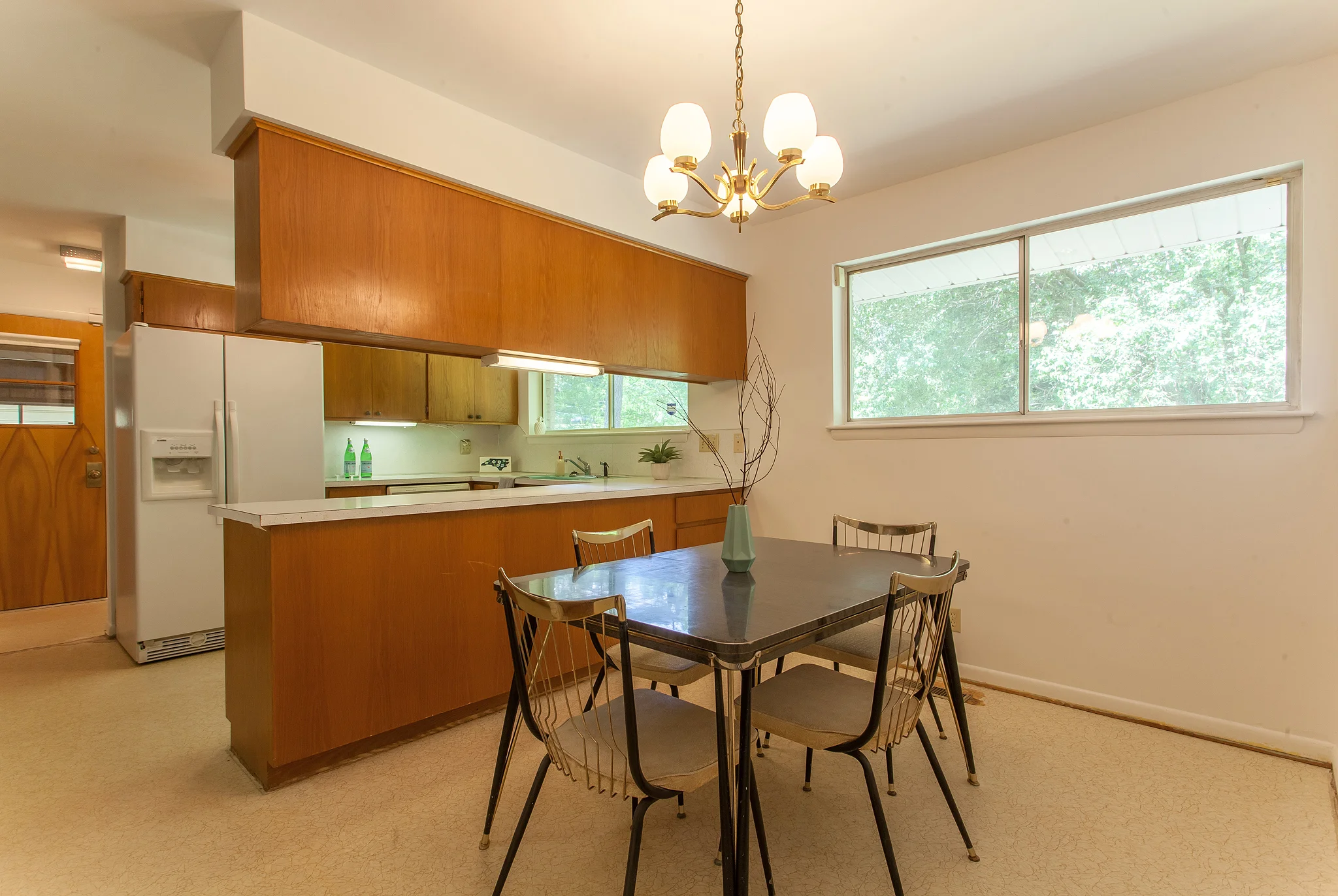 Breakfast Room.jpg