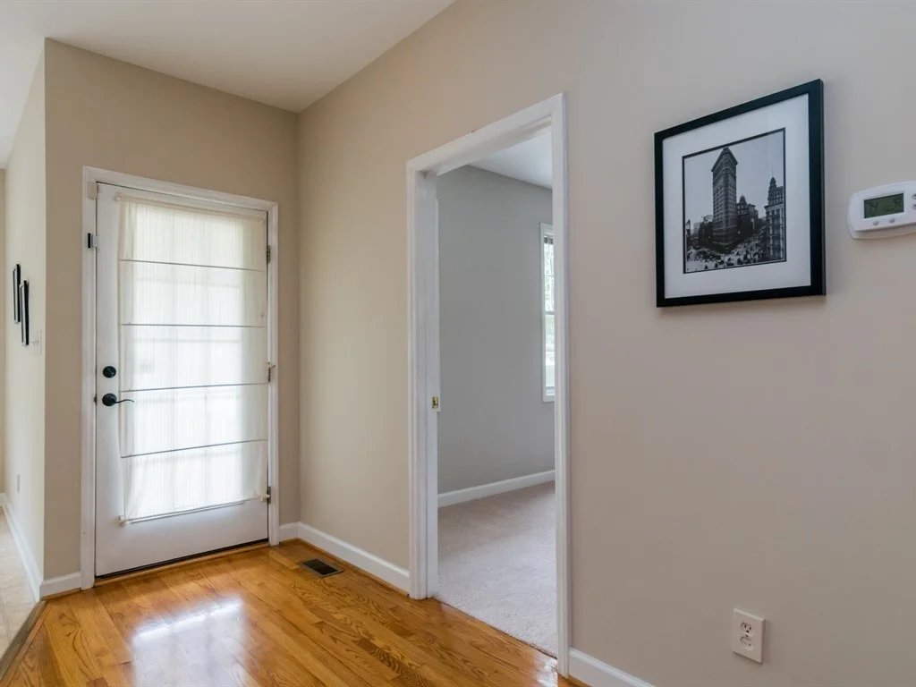 003_Entry Foyer.jpg