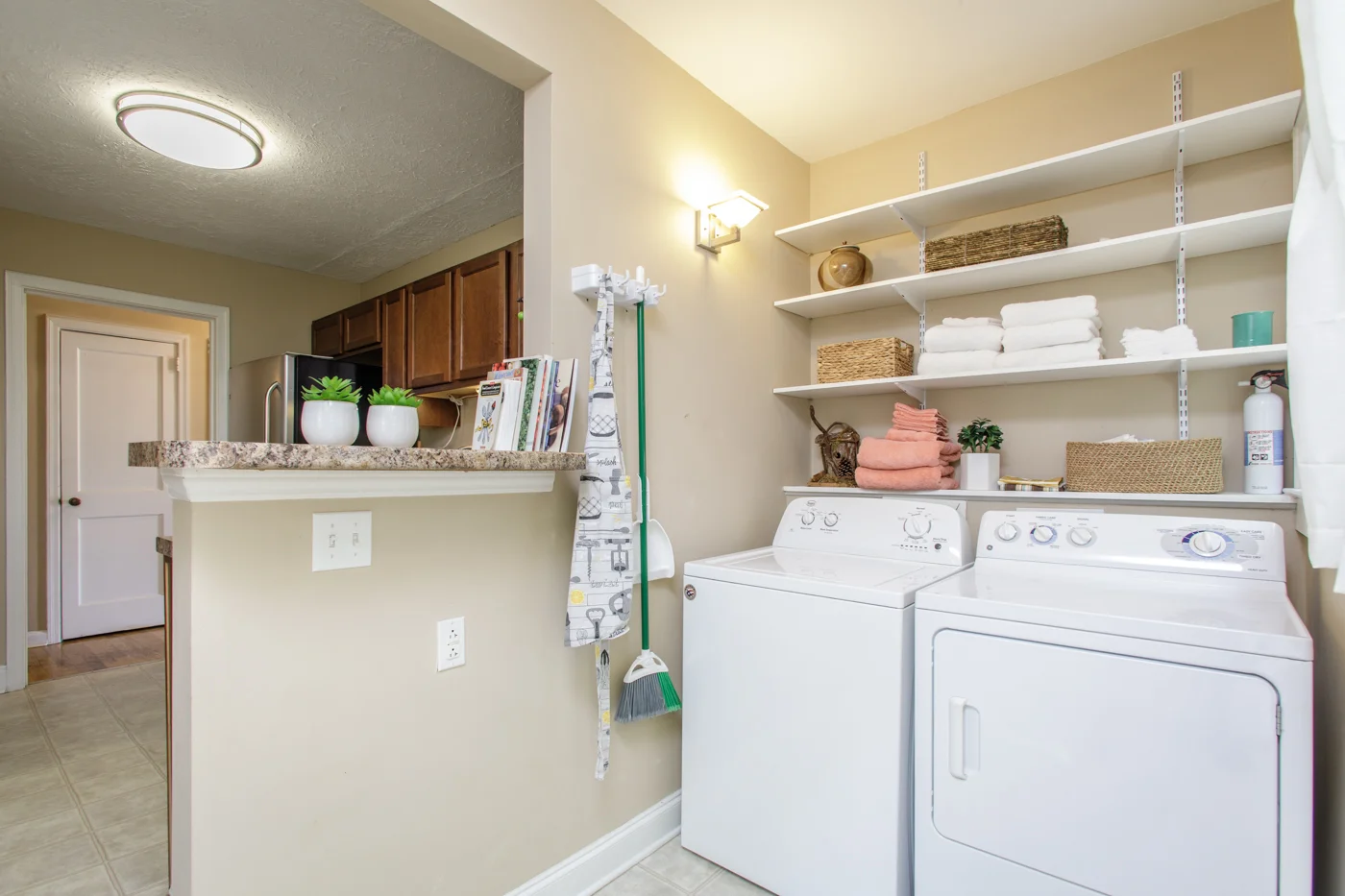 190624_AB_1022Lakewood_0023_mls.jpg