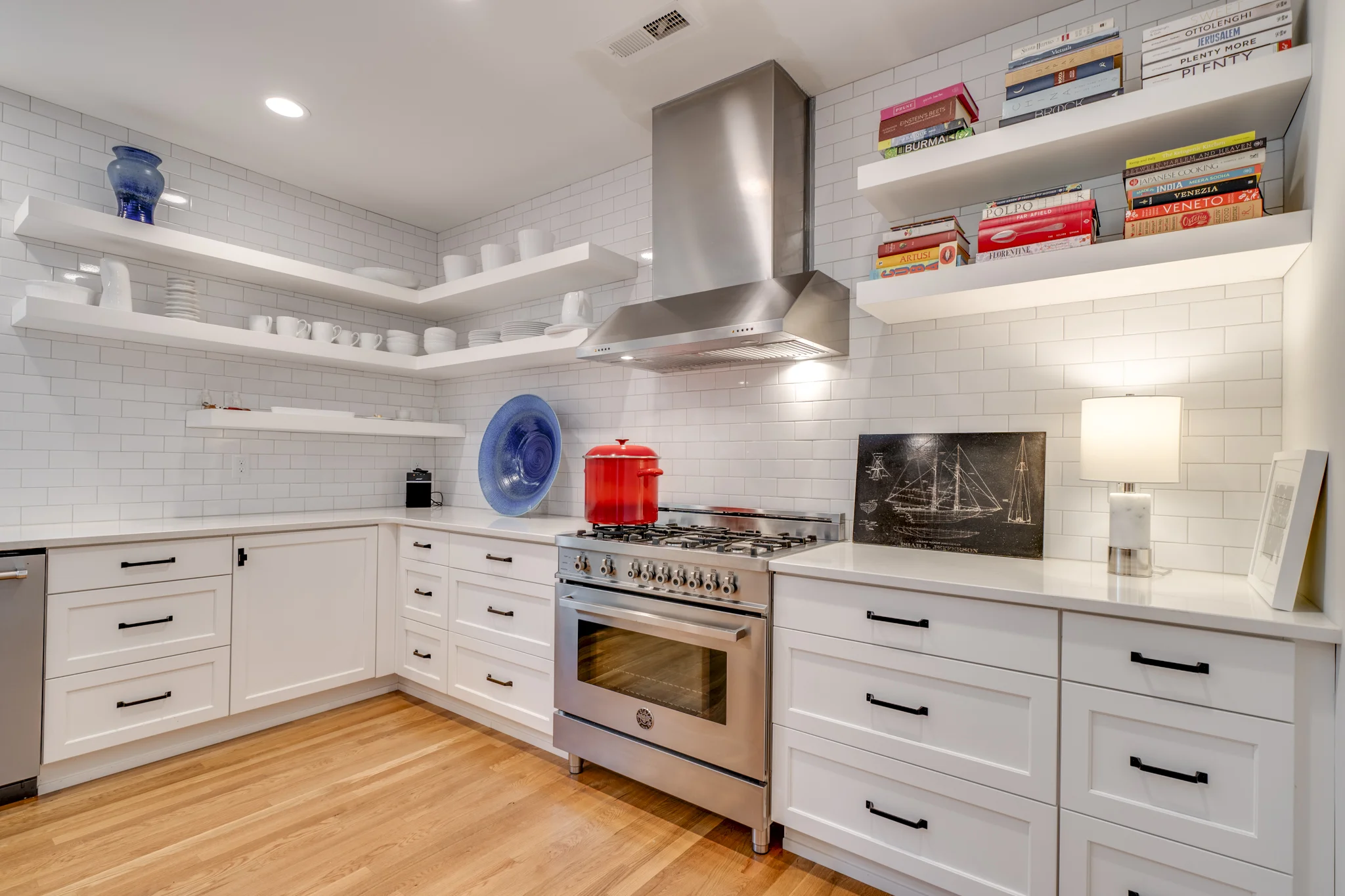 Kitchen 1.jpg