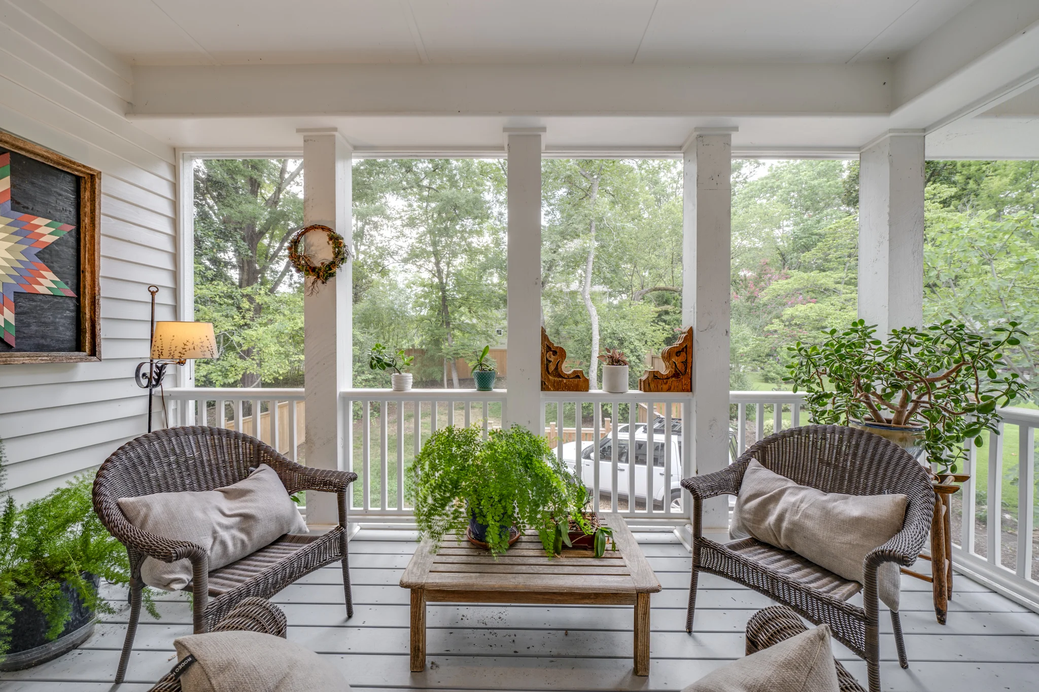 Screen Porch 2.jpg