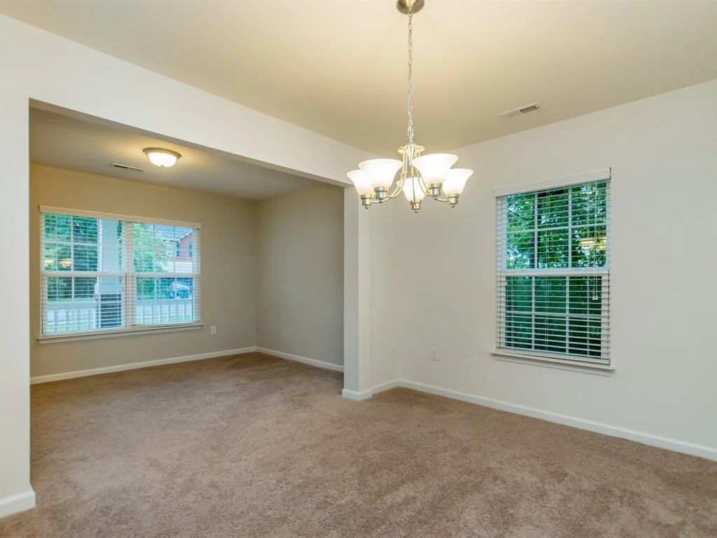 005_Dining Room.jpg
