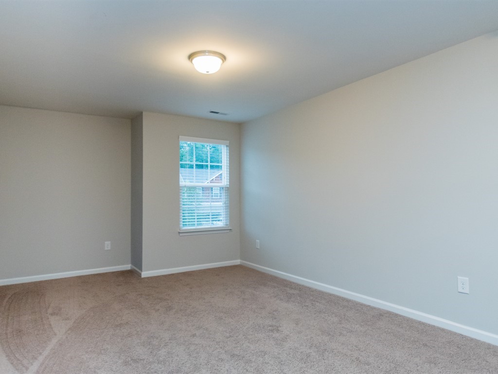 015_Second Floor Bonus Loft.jpg