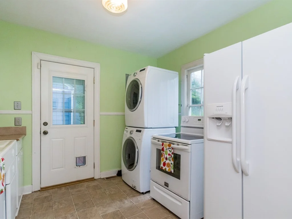 006_Kitchen.jpg